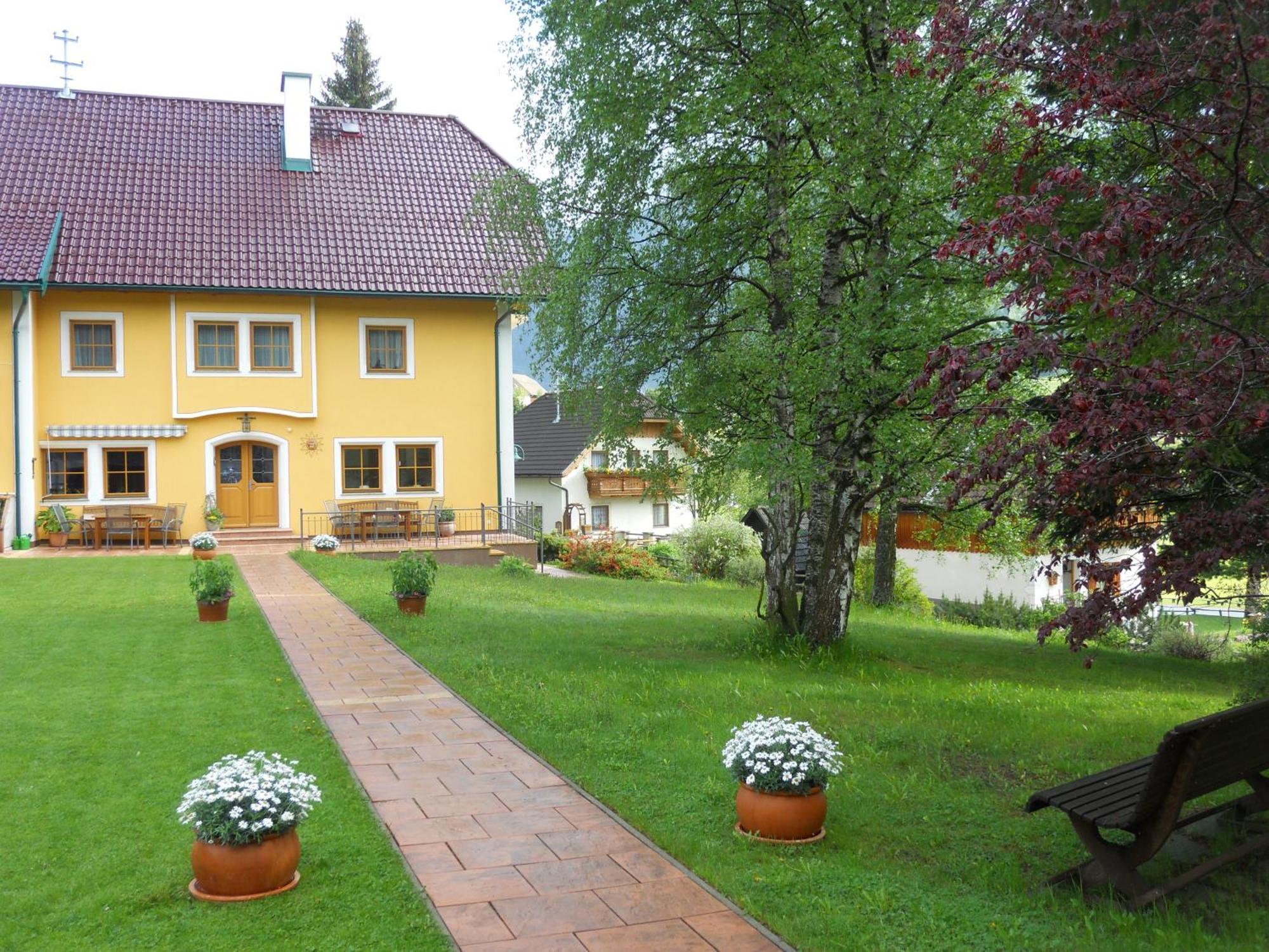Gaestehaus Macheiner Lessach Oberdorf Exterior photo